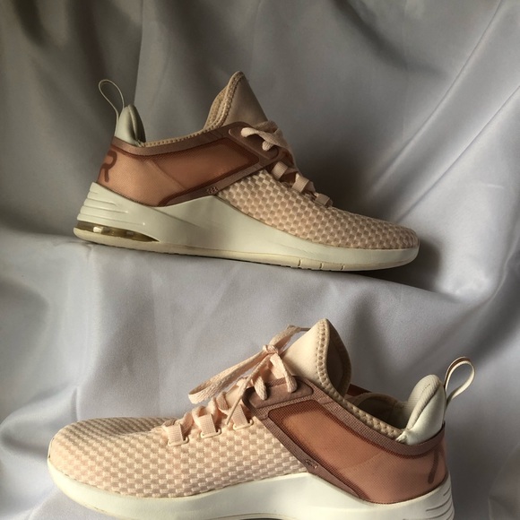 Nike Shoes - Nike Air Max Bella Tr 2